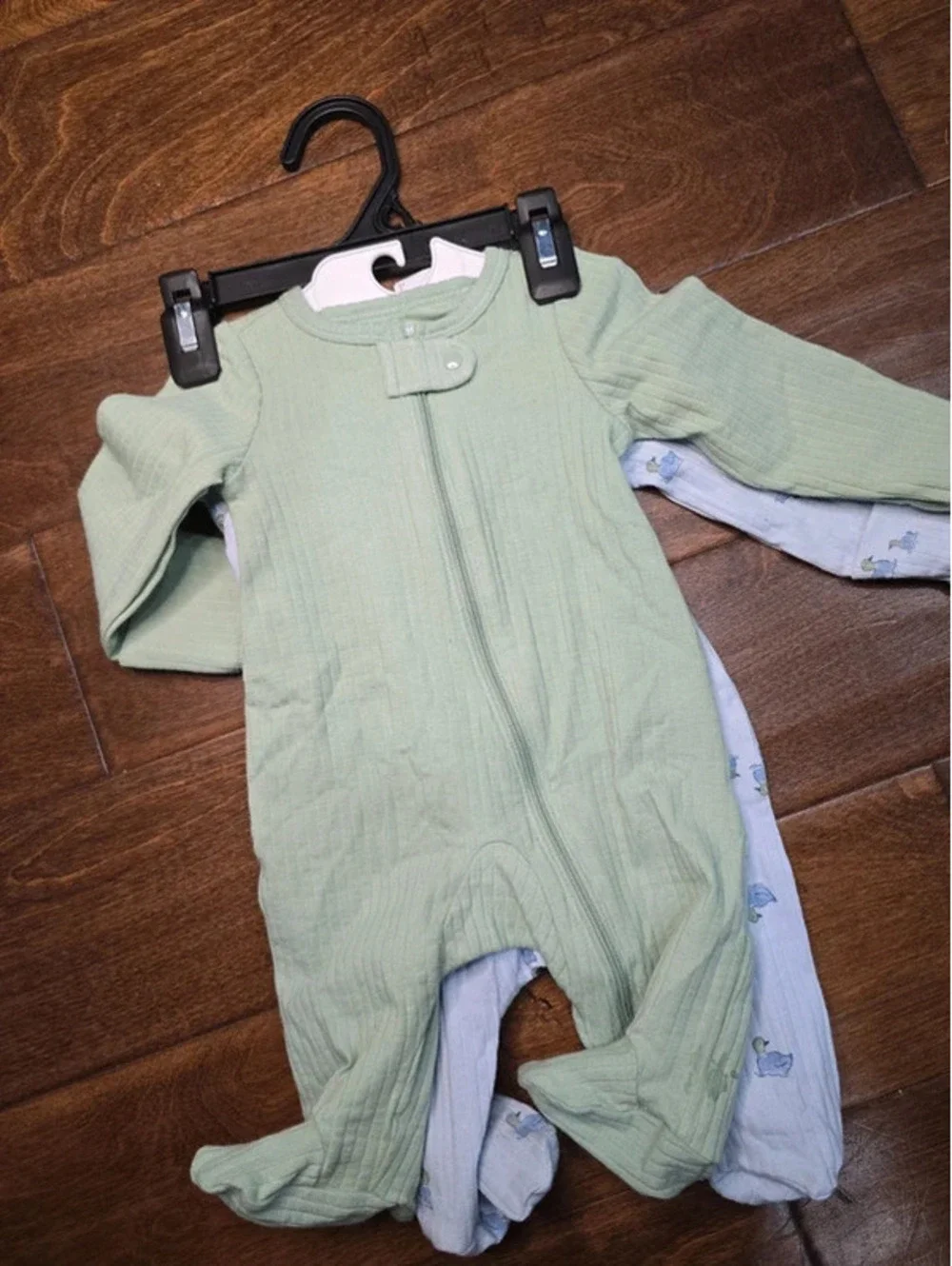 Newborn brand new footed sleepers from carter's item, 366G5